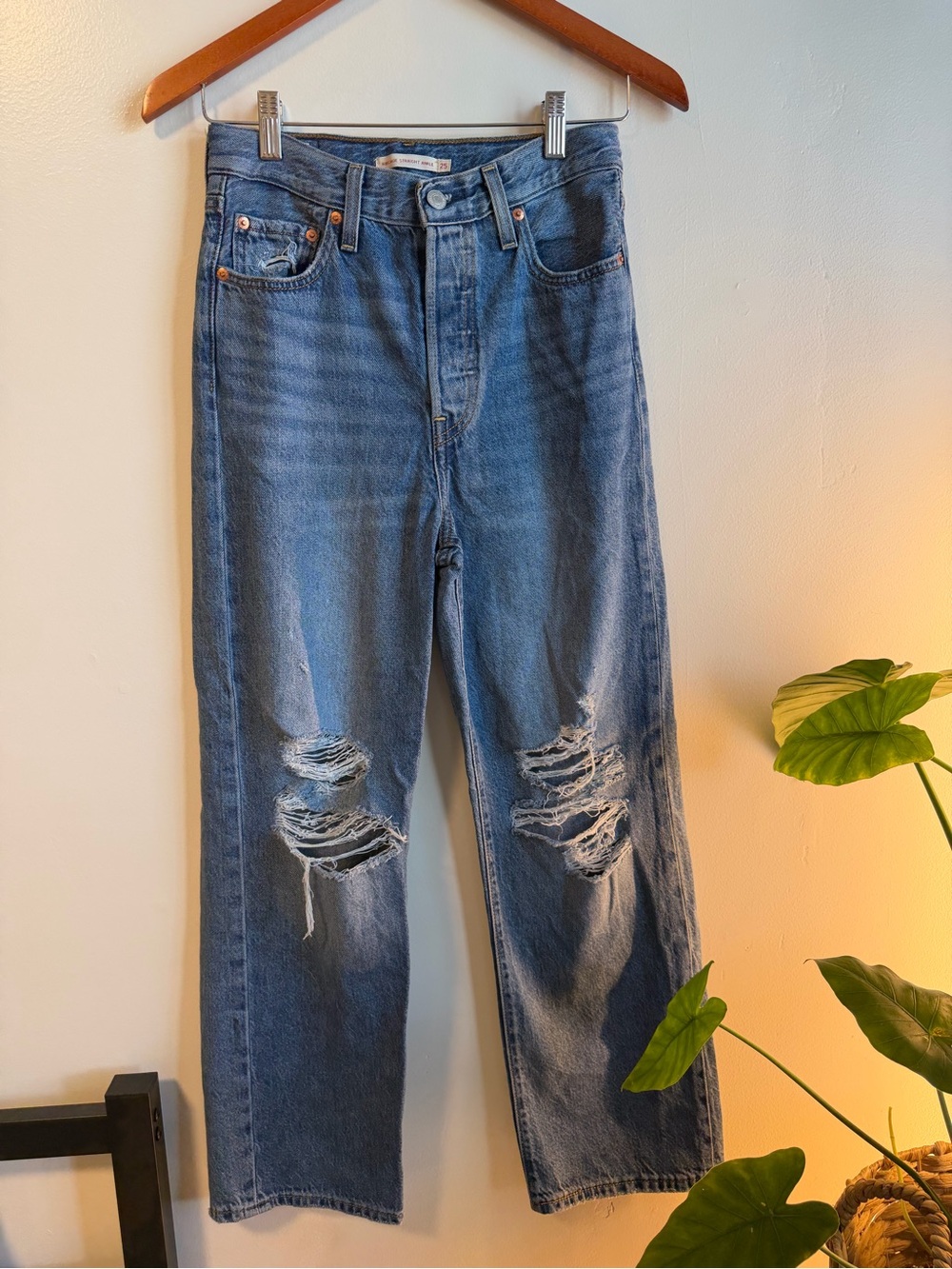 Levi’s Ribcage ankle Distressed Straight-Leg Jeans - Blue 25